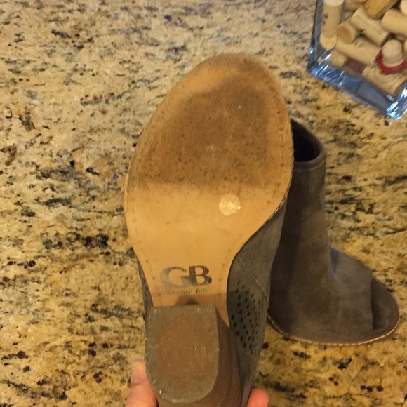 Gianni Bini booties - Picture 2 of 3